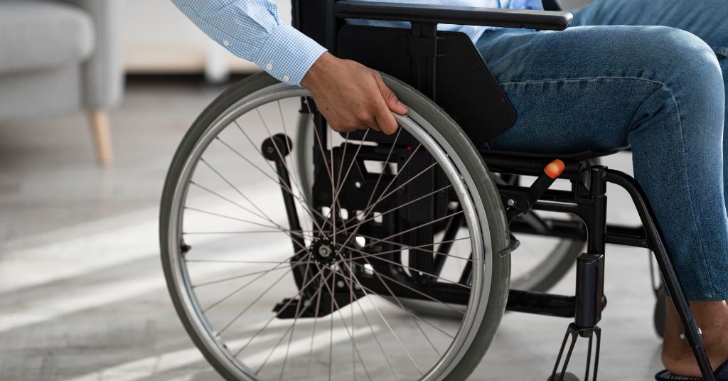 Ausili-per-persone-disabili-carrozzina